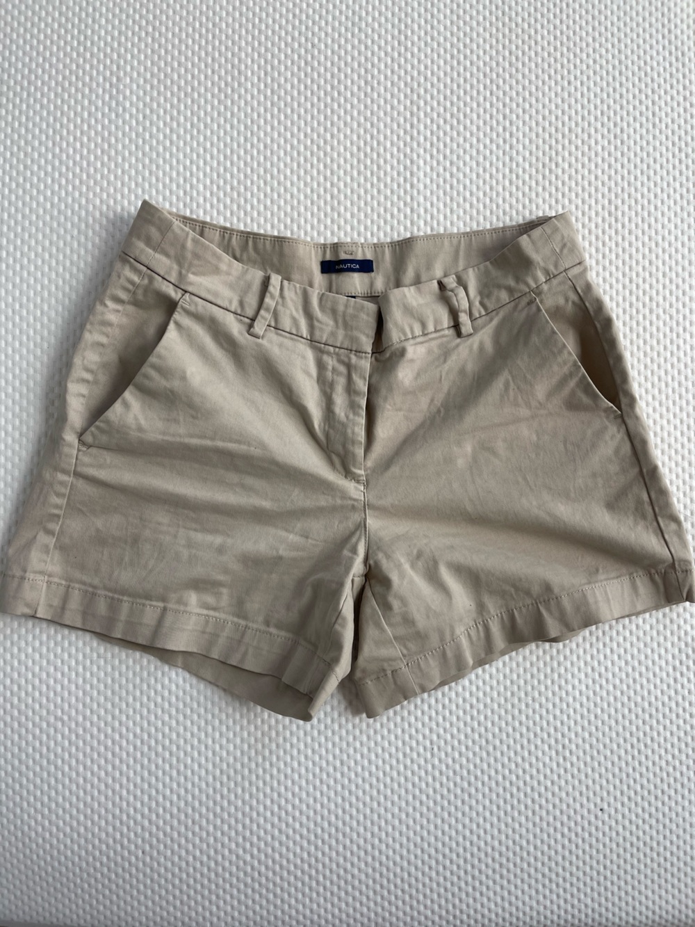 Nautica Womens Khaki Tan Chino Shorts Size 6 Stretch Cotton Twill Flat Front